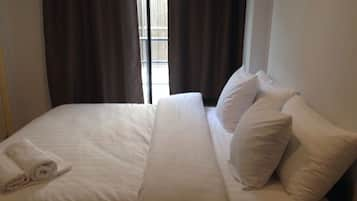 Standard Room | Desk, soundproofing, free WiFi, bed sheets