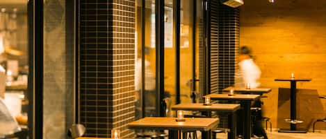Bar lounge