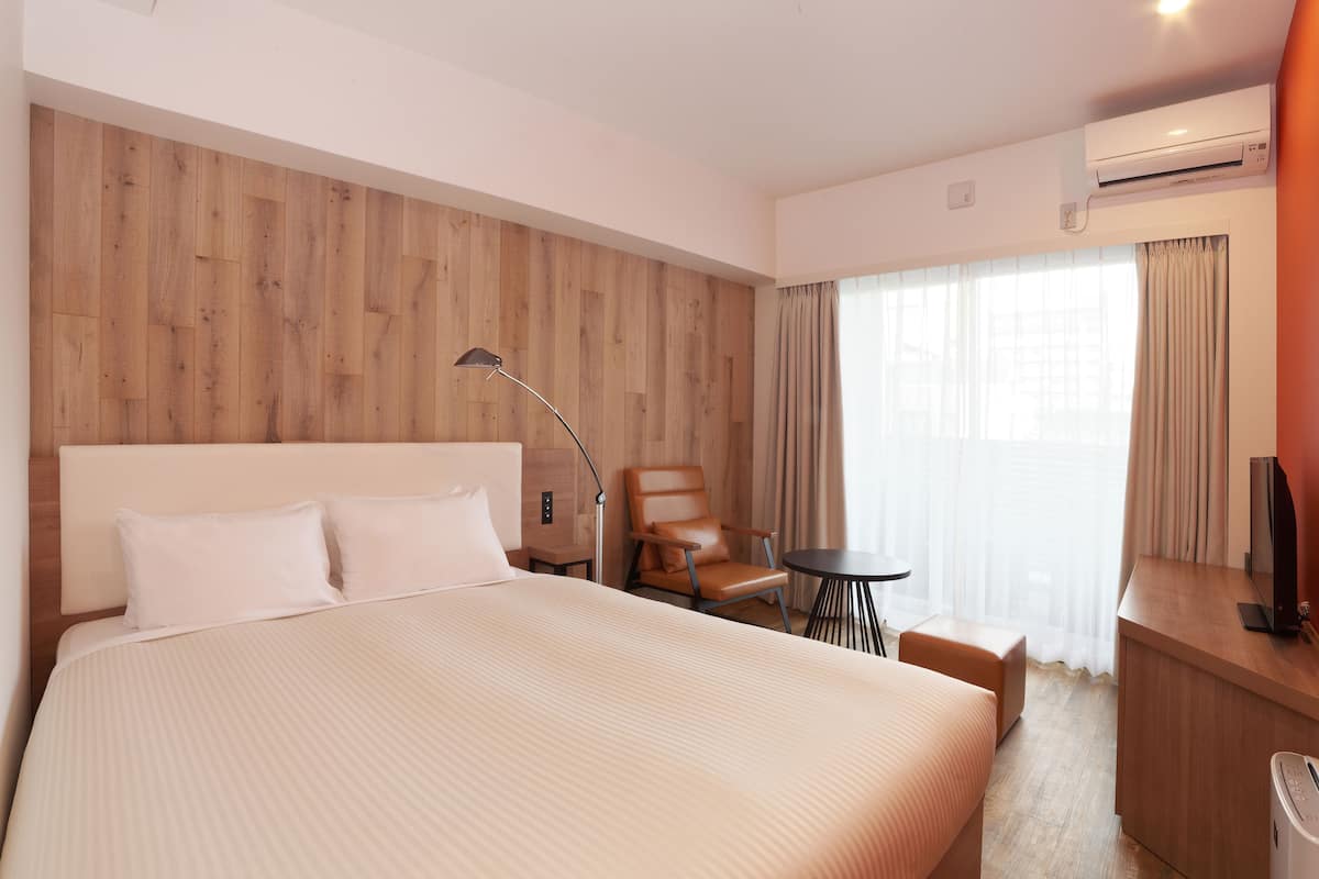 South Standard Double Room, Non Smoking - ages 13+ only, no group booking of more than 2 rooms | Desk, WiFi (free), individually decorated, individually furnished