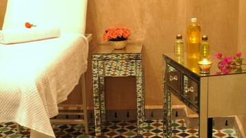 Couples treatment room(s), steam room, Turkish bath/hammam