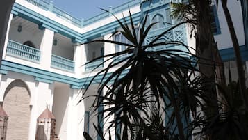 Ngoại thất