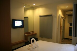 Minibar, in-room safe, desk, free WiFi - Ido Boutique Suite Hat Yai (Hat Yai)