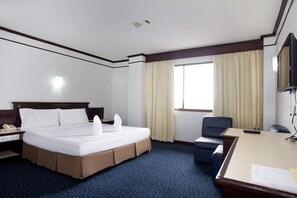Minibar, giường gấp/giường phụ (phụ phí) 