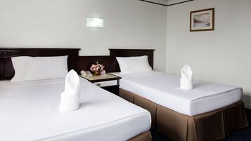 Minibar, rollaway beds, free WiFi