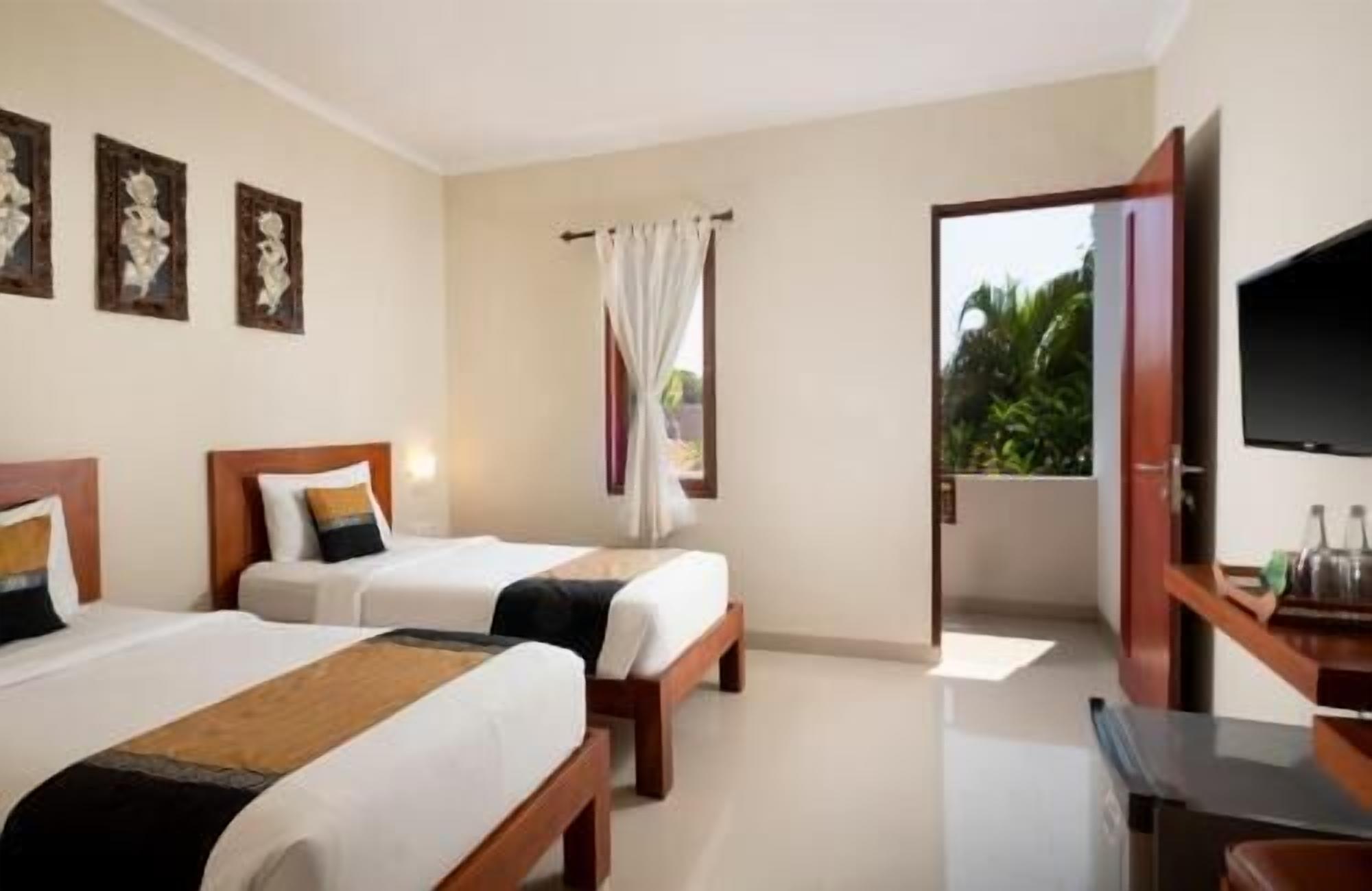 Premium bedding, Select Comfort beds, in-room safe, desk