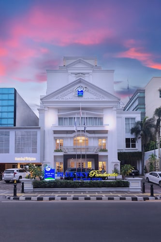 Blue Sky Pandurata Boutique Hotel