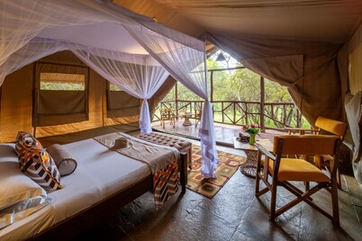 Sentrim Mara Game Lodge