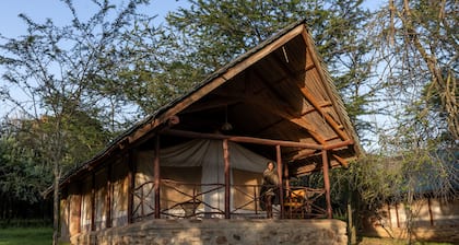 Sentrim Mara Game Lodge