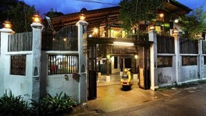 บริเวณภายนอก