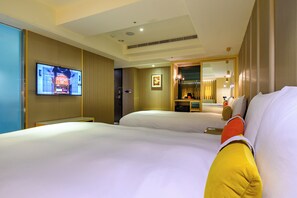 Down comforters, in-room safe, desk, free WiFi - Olah Poshtel Taichung Wenxin (Taichung)
