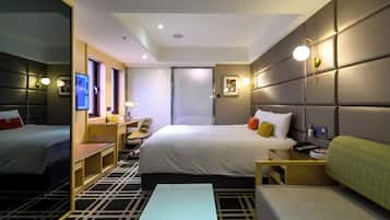 King Room | Down comforters, in-room safe, desk, free WiFi