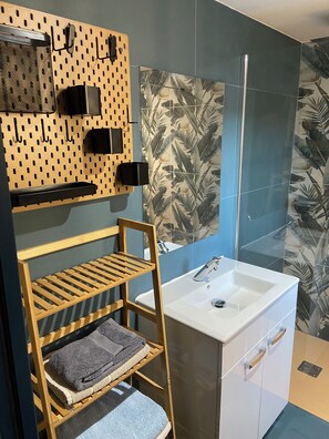 Gîte Duplex (5 personnes) Type C Mazet 33 | ห้องน้ำ | ไดร์เป่าผม, ผ้าเช็ดตัว