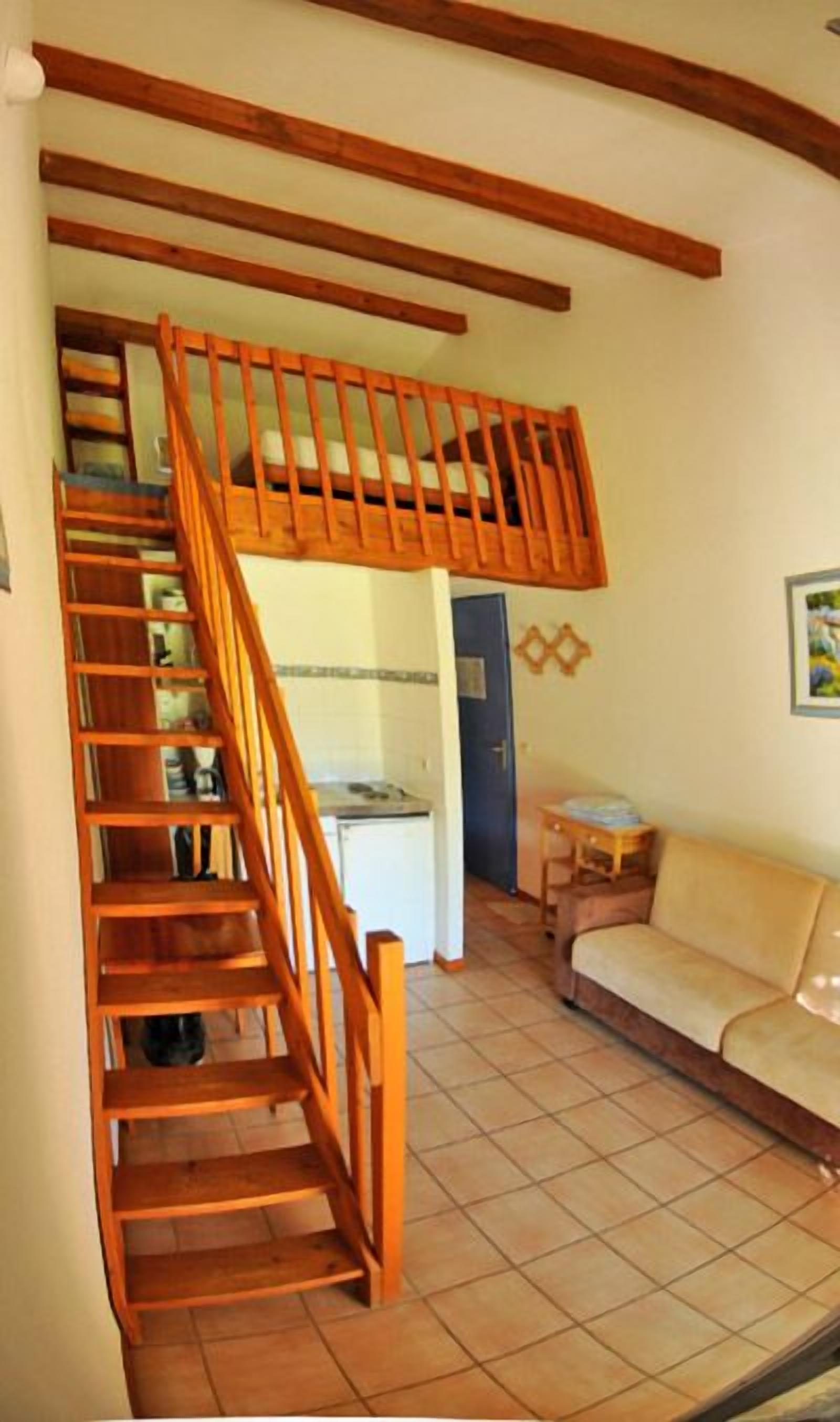 65-cm flat-screen tv with digital channels, tv