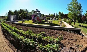 Área de juegos infantiles al aire libre