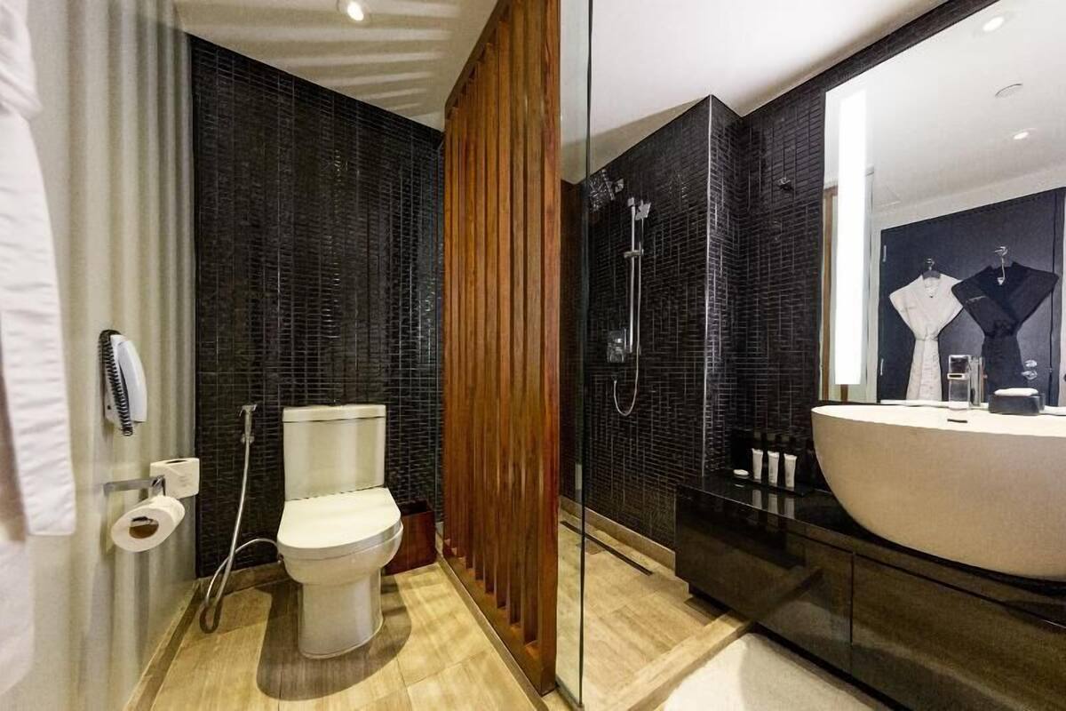 Baño | Artículos de higiene personal de diseño, secador de pelo y albornoces