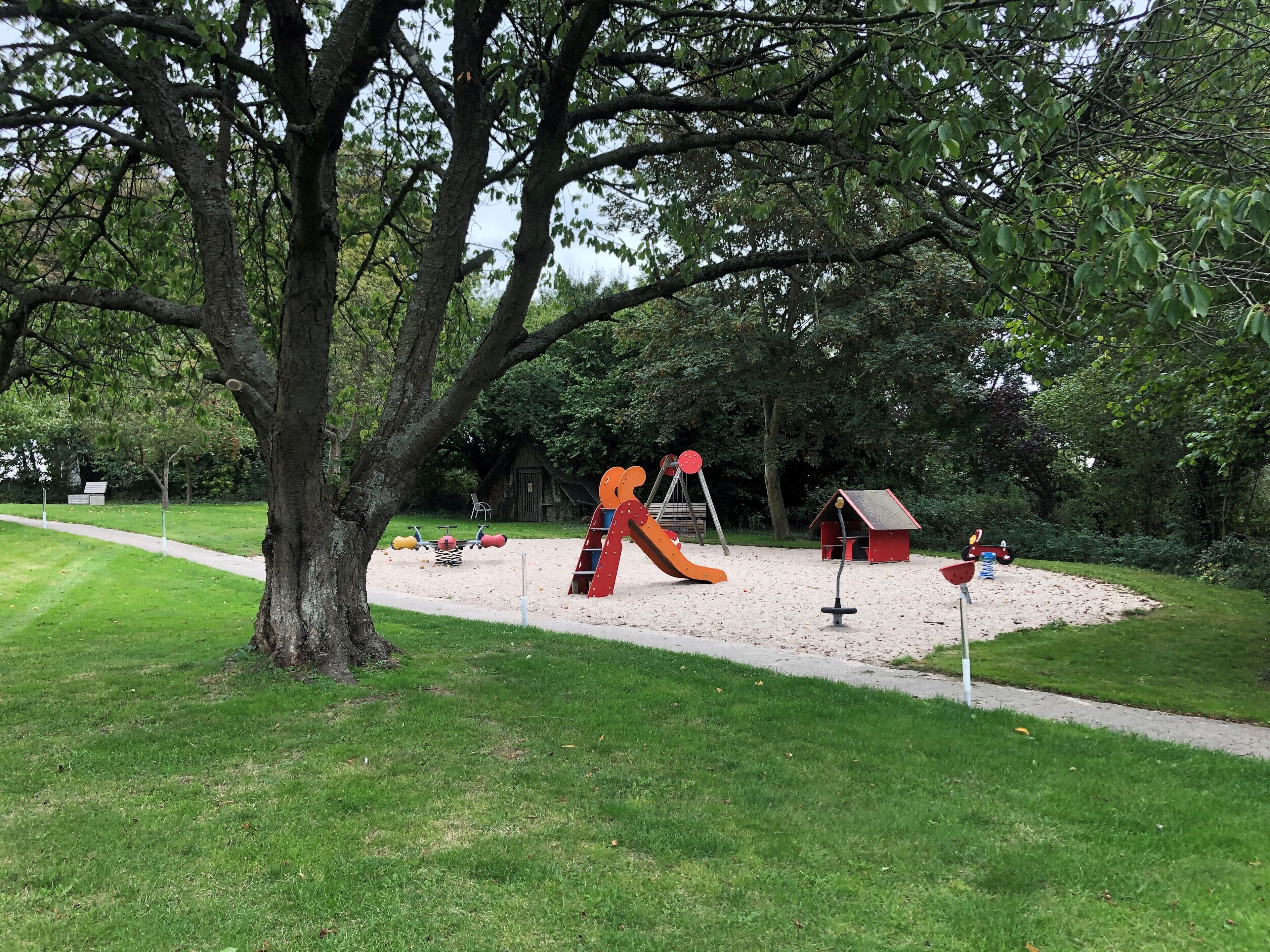 children’s play area – outdoor