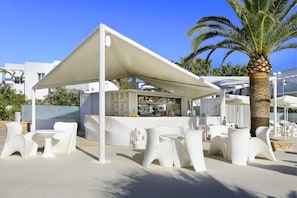 Poolbar
