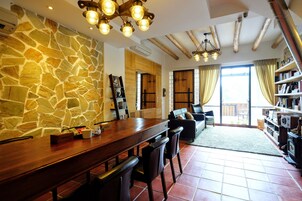 40-吋 LCD 液晶電視、數位頻道、電視、 DVD 播放機