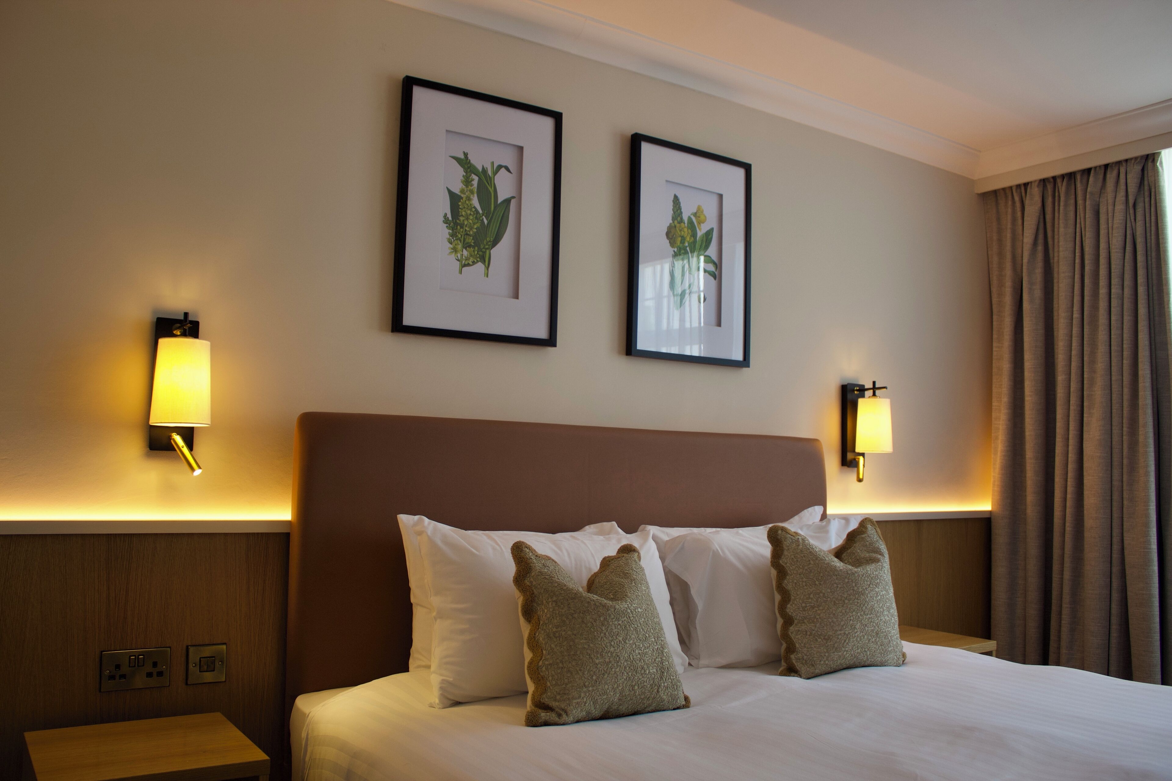 King Room Main House | Memory foam beds, desk, blackout drapes, bed sheets