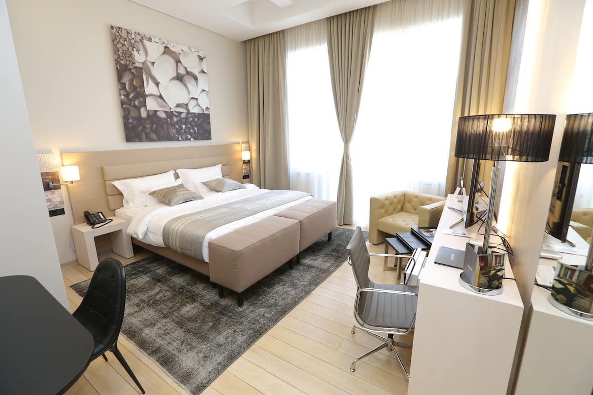 1 bedroom, minibar, in-room safe, individually decorated