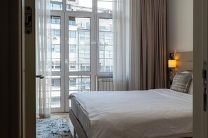 Grand Suite, 1 Bedroom | 1 bedroom, minibar, in-room safe, individually decorated