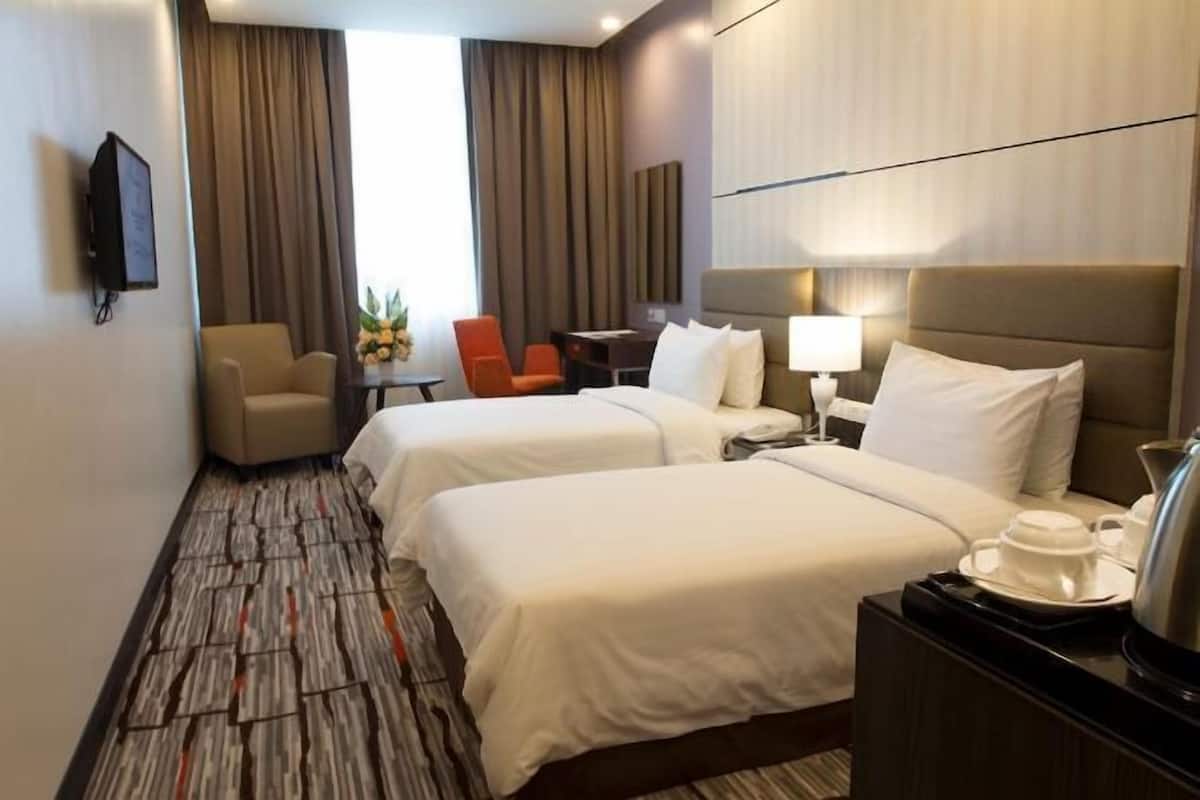 Minibar, in-room safe, desk, soundproofing