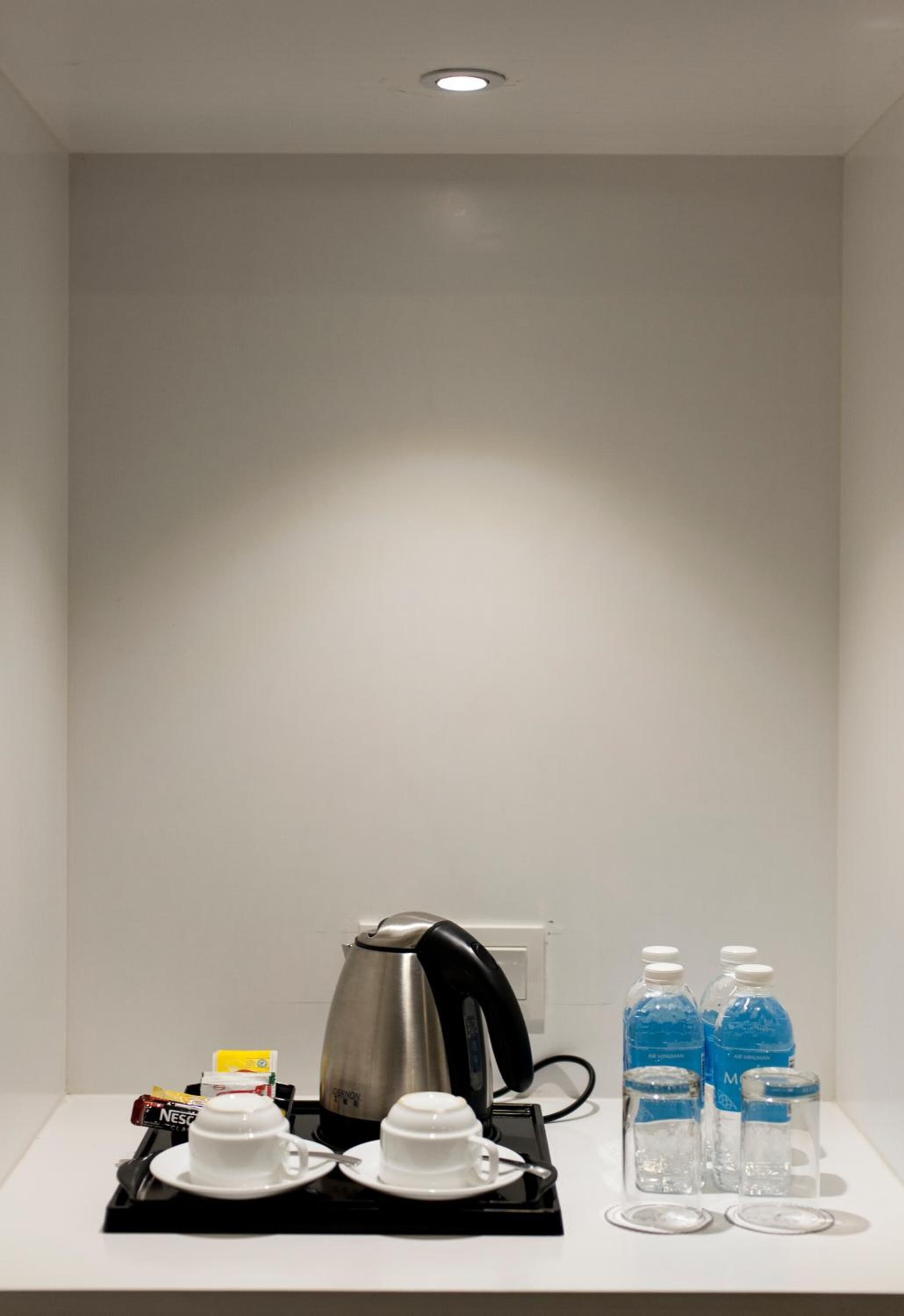 coffee/tea maker, electric kettle