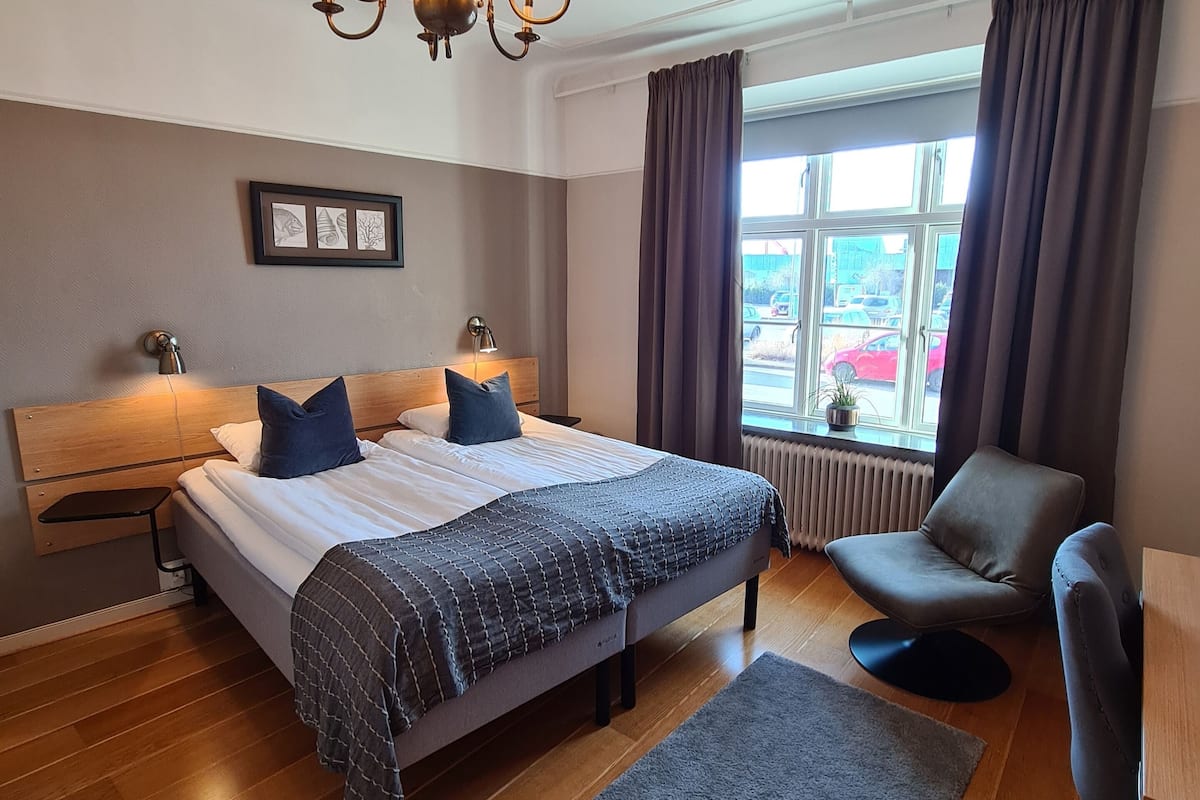 double room | desk, blackout curtains, iron/ironing board, free wifi