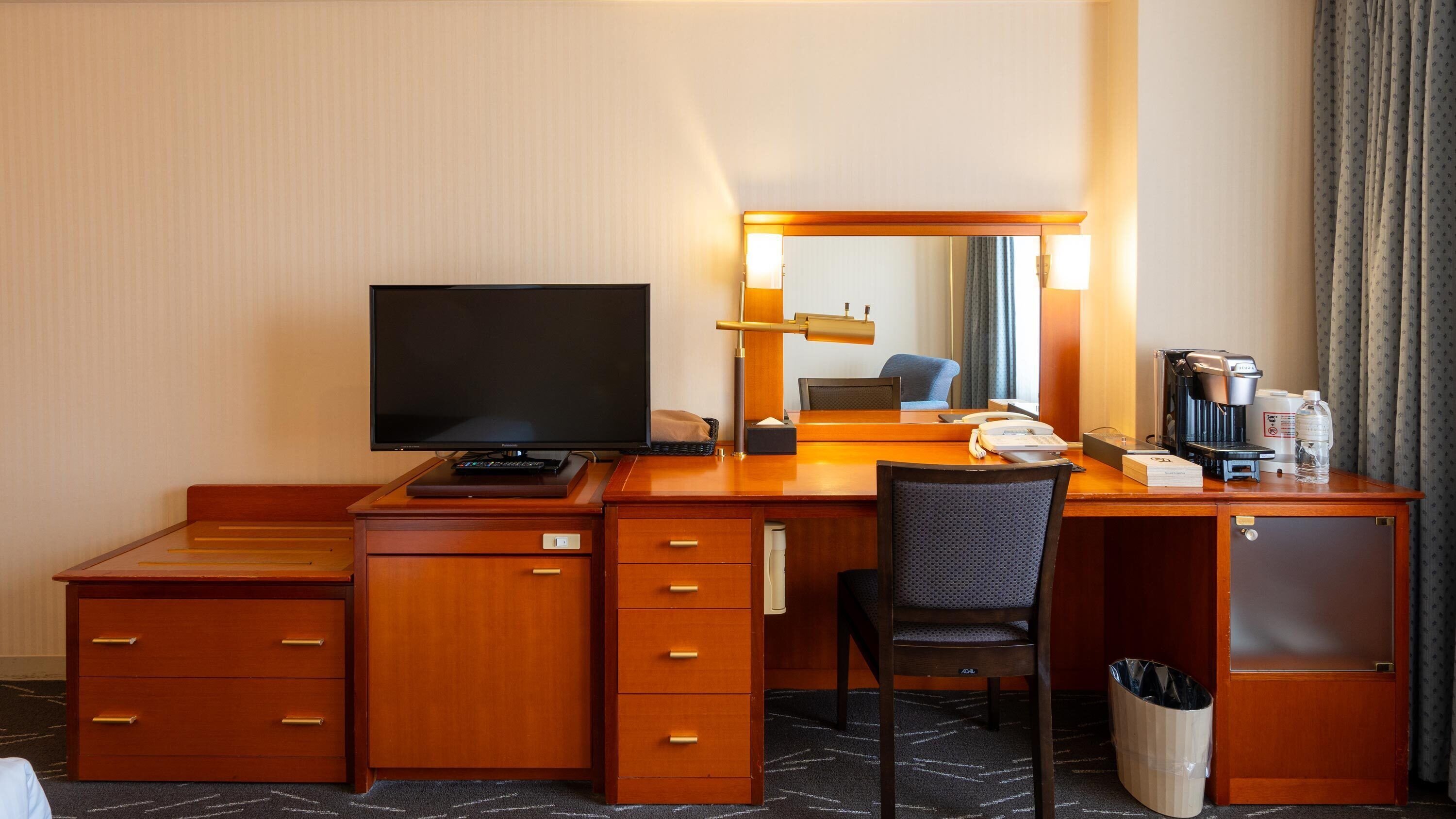 1 bedroom, in-room safe, desk, free wifi