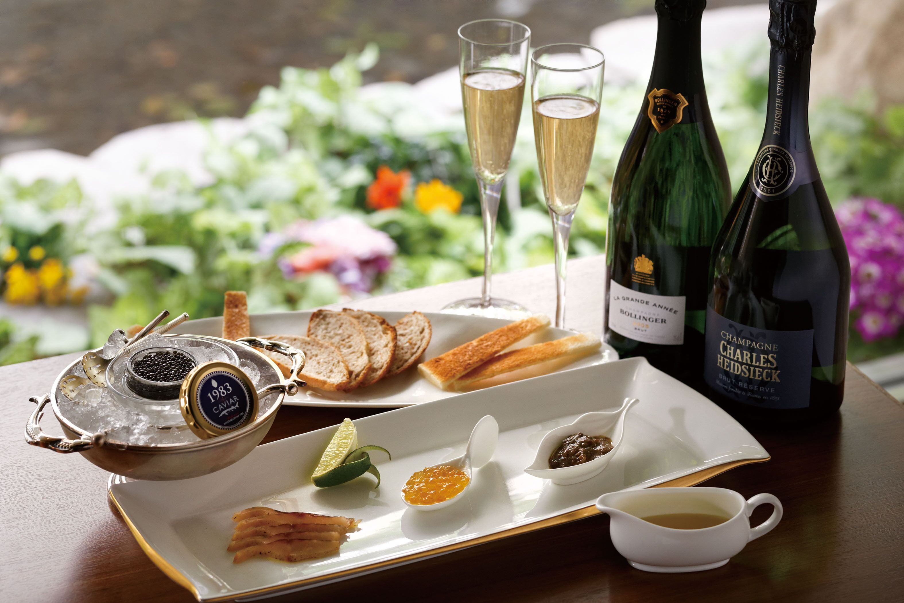 Photo - Nishitetsu Grand Hotel