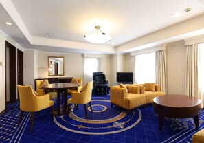 Living area - Nishitetsu Grand Hotel (Fukuoka)