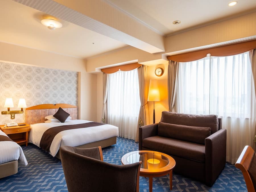 Superior Twin Room, Non Smoking | In-room safe, desk, free WiFi, bed sheets