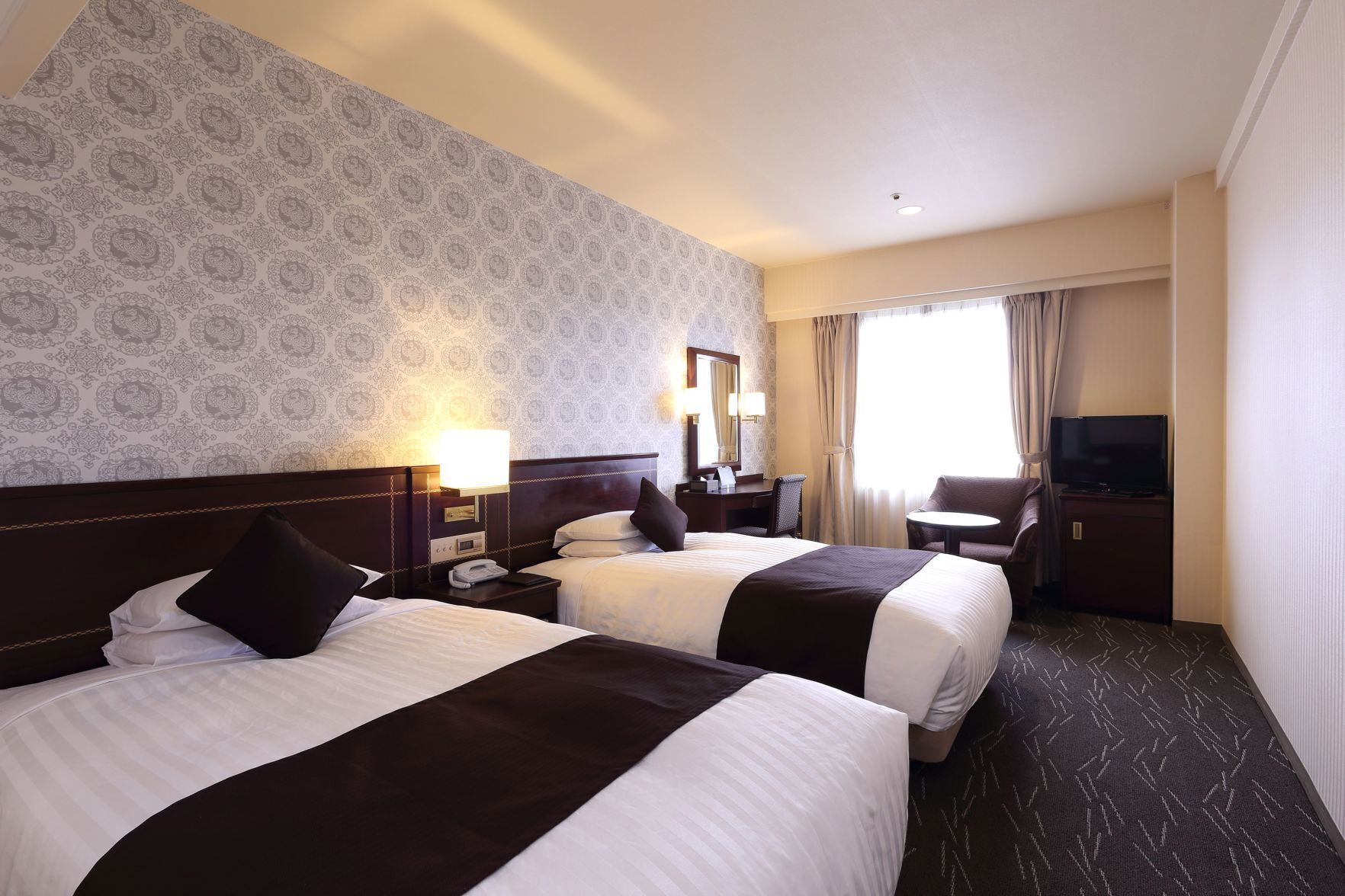 In-room safe, desk, free WiFi, bed sheets