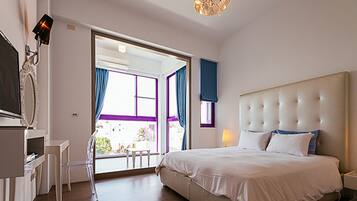 Standard Double Room, 1 King Bed, Mountain View | Desk, blackout curtains, free cots/infant beds, free WiFi