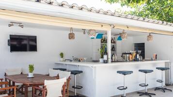 Poolbar