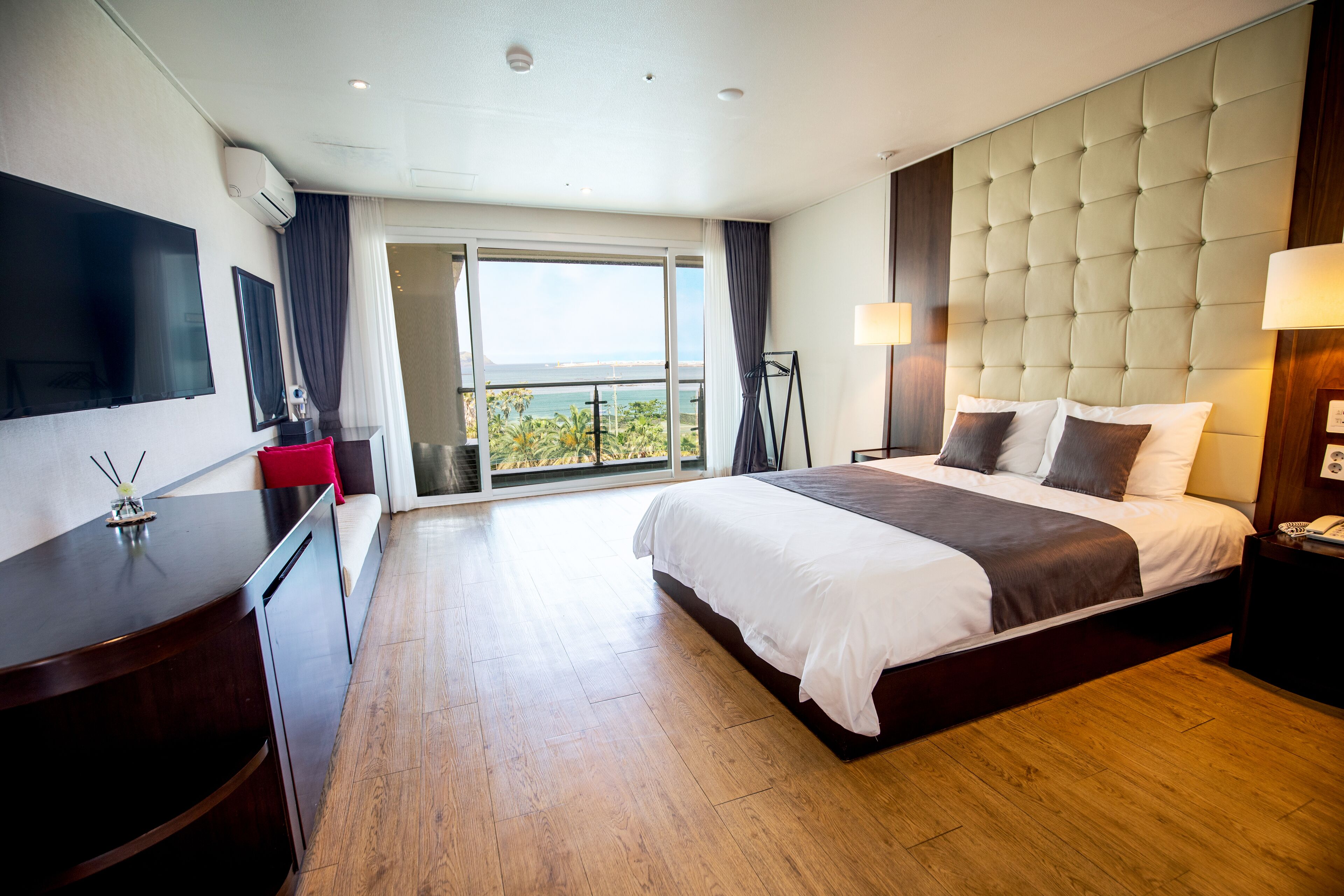 Habitación individual Deluxe, vista al océano | Cortinas blackout y wifi gratis 