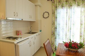 Private kitchen - Ilida Kourouta Studios (Ilida)