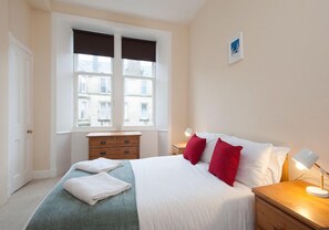 View from room - Edinburgh Reserve Apartments Stockbridge (Edinburgh)