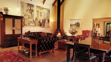 Breakfast, dinner served; local and international cuisine, garden views