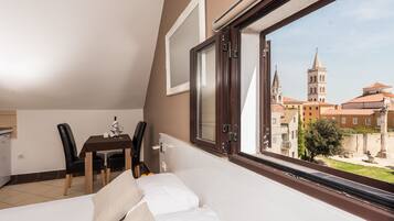 Studio | Restauration dans la chambre