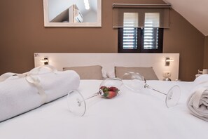 Studio | Desk, iron/ironing board, free WiFi, bed sheets