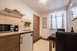 Apartment, 1 Bedroom | Private kitchen | Fridge, stovetop, coffee/tea maker, electric kettle - Apartments Donat Zadar (Zadar)