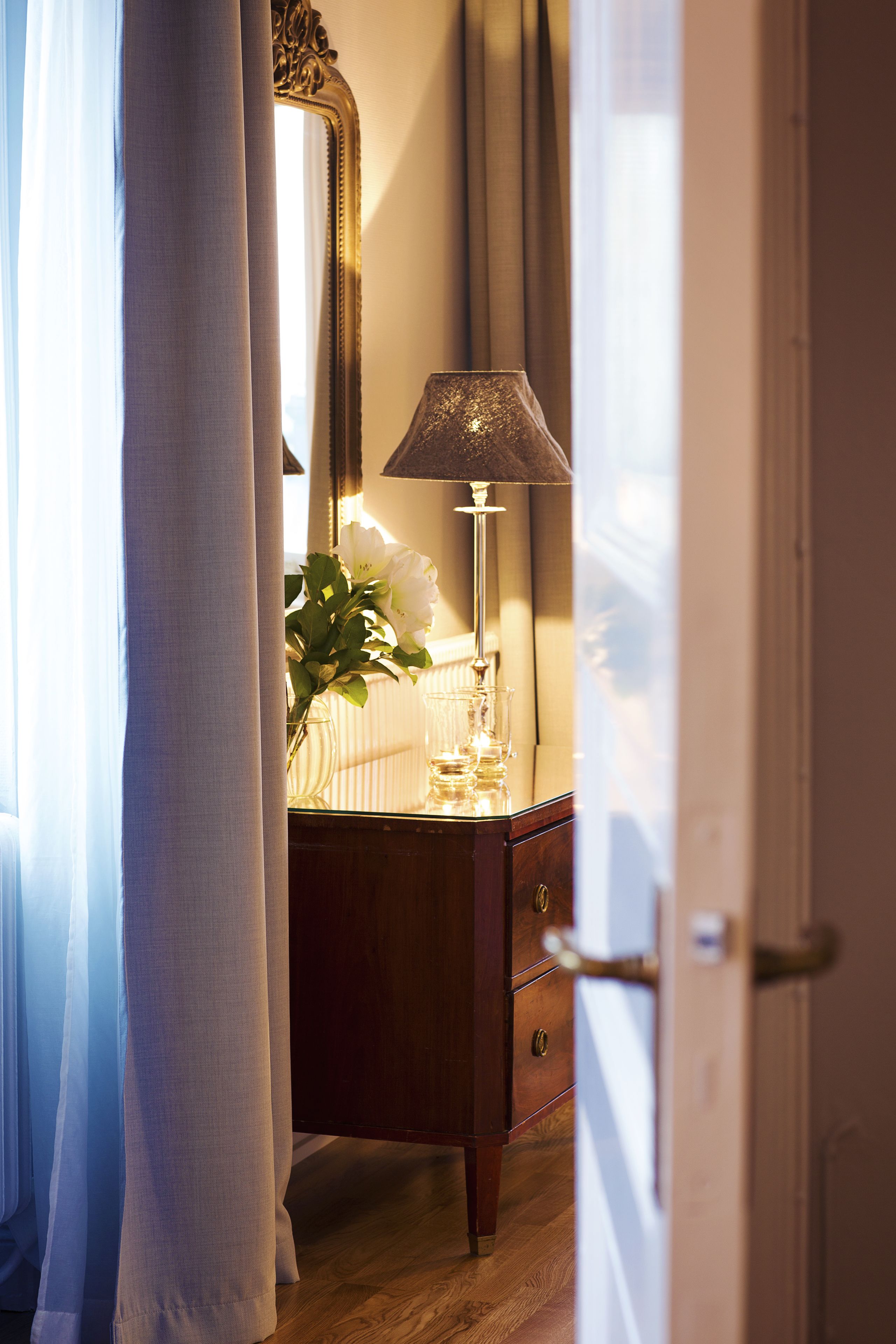 suite, 1 bedroom, city view, corner | 1 bedroom, desk, cots/infant beds, free wifi