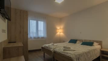 Double Room | Individually decorated, individually furnished, desk, laptop workspace