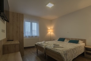 Double Room | Individually decorated, individually furnished, desk, laptop workspace - Hotel Fala (Zagreb)