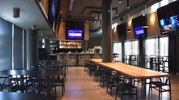 3 bars/lounges, sports bar
