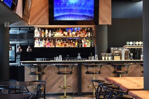 3 bars/lounges, sports bar - Mayfair Gardens (Paphos)