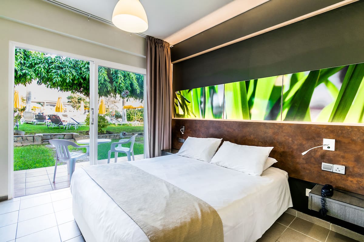 1 bedroom, free cots/infant beds, free WiFi, bed sheets