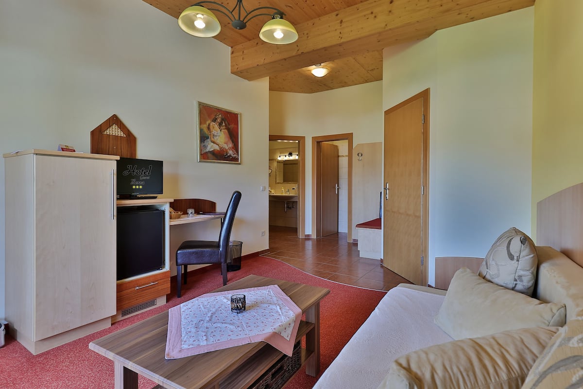 Family Room, Balcony