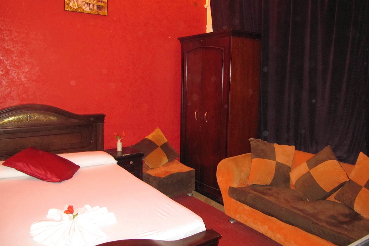 Desk, iron/ironing board, rollaway beds, free WiFi